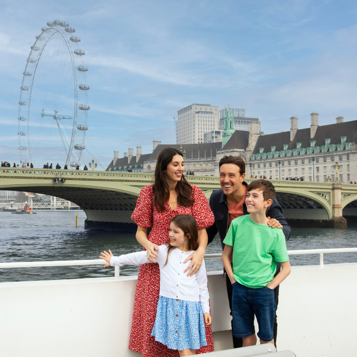 City Cruises London sightseeing river cruises for families